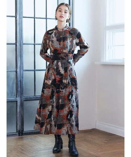 MURUA(ムルーア)の「マキシパターンワンピース(ワンピース・レディース・ブラウン/カーキ・FREE)」の5枚目の写真