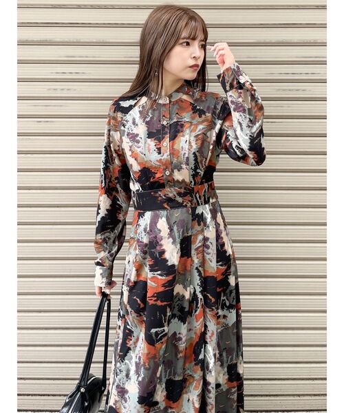 MURUA(ムルーア)の「マキシパターンワンピース(ワンピース・レディース・ブラウン/カーキ・FREE)」の14枚目の写真