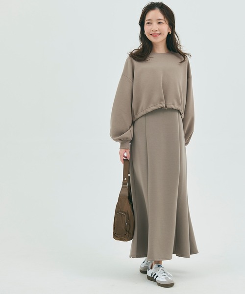 coca（coca）（コカ）の「ハリ感ダンボールニット ボリューム袖クロップドトップス（スウェット・レディース・ダークベージュ/ブラック・M/L）」の3枚目の写真