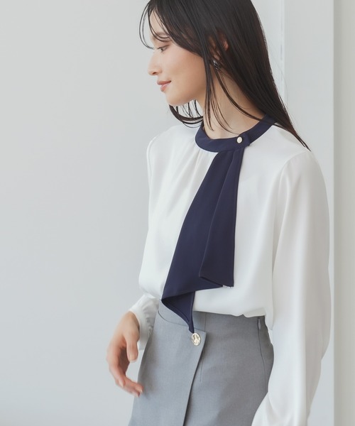 TRUDEA(トルディア)の「マルチファンクションアシメボウタイブラウス(シャツ/ブラウス・レディース・グレイッシュベージュ/ピンクベージュ/ホワイト/ホワイト×ネイビー/ネイビー・MEDIUM/LARGE/SMALL)」の6枚目の写真