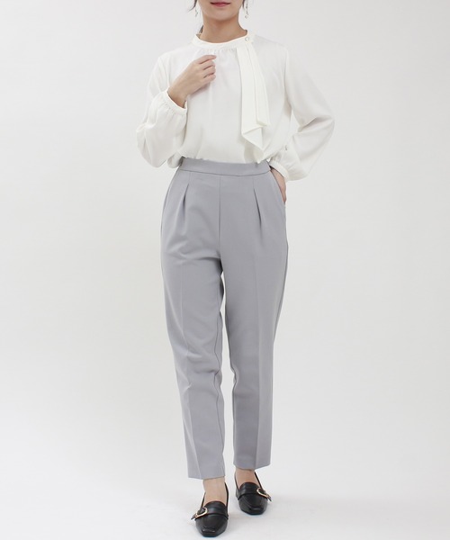 TRUDEA(トルディア)の「マルチファンクションアシメボウタイブラウス(シャツ/ブラウス・レディース・グレイッシュベージュ/ピンクベージュ/ホワイト/ホワイト×ネイビー/ネイビー・MEDIUM/LARGE/SMALL)」の20枚目の写真