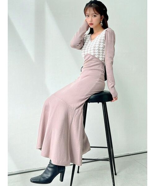 RESEXXY(リゼクシー)の「ハウンドトゥースマーメイドニットワンピース(ワンピース・レディース・ベージュ/ワイン/ブラック/ブルー・FREE)」の13枚目の写真