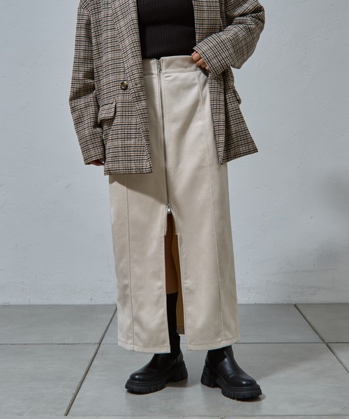 COLONY 2139（コロニートゥーワンスリーナイン）の「-3㎏見え！スエードポンチWジップタイトスカート（スカート・レディース・グレー/ブラック/アイボリー・FREE）」の5枚目の写真