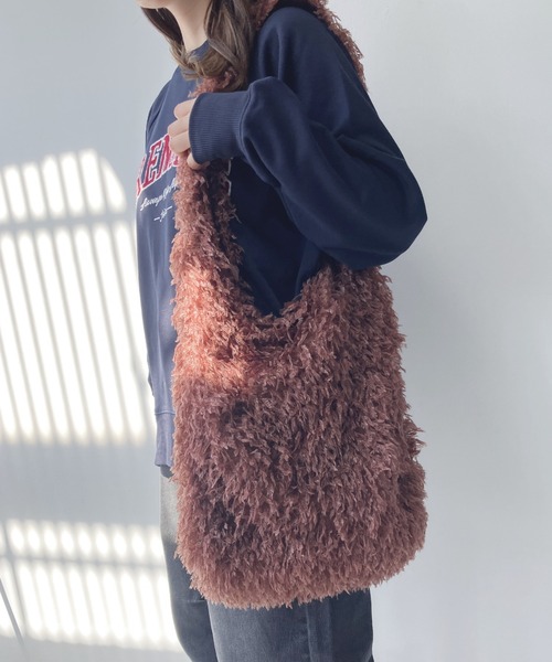 AS KNOW AS plus(アズノゥアズプラス)の「◇ムックショルダートートバッグ(ショルダーバッグ・レディース・ブラウン/パープル/グレー/ブラック・FREE)」の5枚目の写真