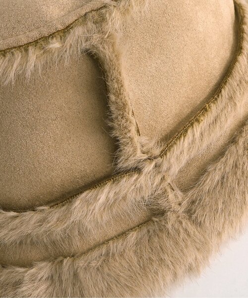 BREEZE（ブリーズ）の「リバーシブルムートンバケットハット（ハット・キッズ・ベージュ/ブラック・50/56/54/52）」の9枚目の写真