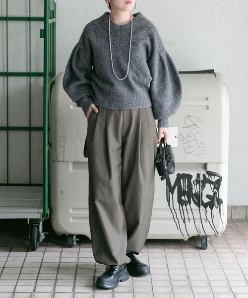 KBF(ケイビーエフ)の「Vネックフォルムニット(ニット/セーター・レディース・ブルー系その他/ダークグレー/レッド・ONE)」の5枚目の写真