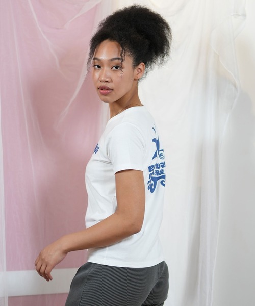 ROXY(ロキシー)の「ROXY/ロキシー バックプリントTシャツ RST251652M(Tシャツ/カットソー・レディース・ホワイト/ブラック・L/M)」の4枚目の写真