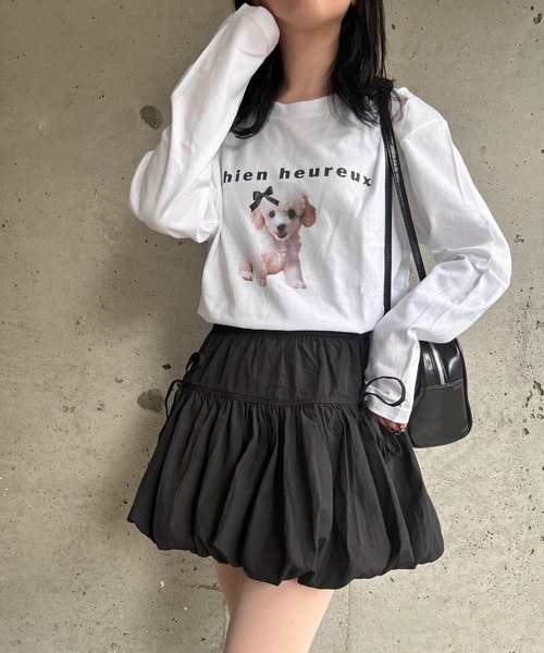 merrylatte(メリーラテ)の「子犬リボンプリントロングTシャツ(Tシャツ/カットソー・レディース・ホワイト・MEDIUM)」の1枚目の写真