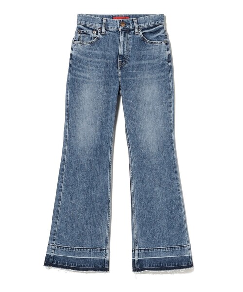 Ray BEAMS（レイビームス）の「RED CARD TOKYO / Peace ルーズフレア デニムパンツ（デニムパンツ・レディース・ブルー・23/22/25/24）」の5枚目の写真
