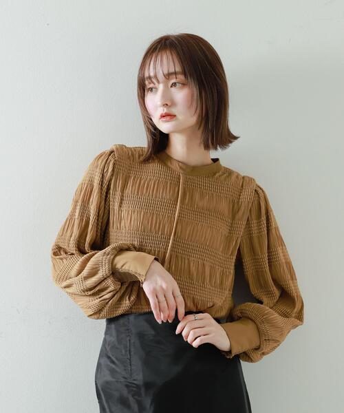 SENSE OF PLACE by URBAN RESEARCH（センスオブプレイスバイアーバンリサーチ）の「ショルダータックシャーリングトップ（シャツ/ブラウス・レディース・ブラウン/チャコールグレー/オフホワイト・ONE）」の20枚目の写真