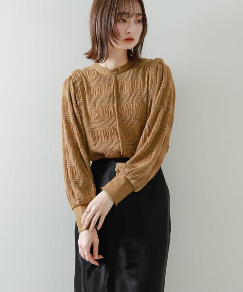 SENSE OF PLACE by URBAN RESEARCH（センスオブプレイスバイアーバンリサーチ）の「ショルダータックシャーリングトップ（シャツ/ブラウス・レディース・ブラウン/チャコールグレー/オフホワイト・ONE）」の21枚目の写真