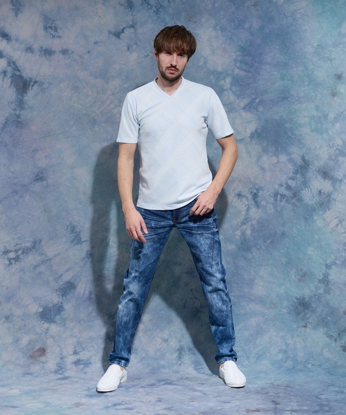 HIDEAWAYS NICOLE（ハイダウェイニコル）の「バイアスブリスターチェックJQVネック半袖プルオーバー（Tシャツ/カットソー・メンズ・ホワイト×ピンク/ブラック×ホワイト/ホワイト×グレー/ホワイト×ブラック/ホワイト×ブルー・LARGE/MEDIUM/X-LARGE）」の9枚目の写真