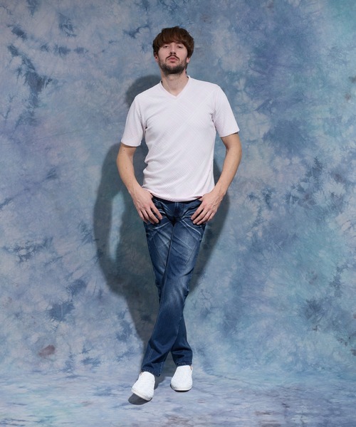 HIDEAWAYS NICOLE（ハイダウェイニコル）の「バイアスブリスターチェックJQVネック半袖プルオーバー（Tシャツ/カットソー・メンズ・ホワイト×ピンク/ブラック×ホワイト/ホワイト×グレー/ホワイト×ブラック/ホワイト×ブルー・LARGE/MEDIUM/X-LARGE）」の10枚目の写真