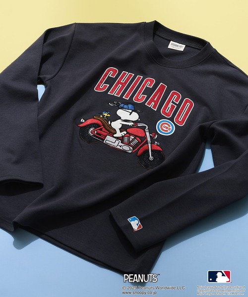 MLB（メジャーリーグベースボール）の「【MLB ×PEANUTS】オリジナルデザイン TCダンボール Tトレーナー  ドジャース カブス ヤンキース ドロップショルダー ビッグシルエット ユニセックス（スウェット・メンズ・グレー系その他3/ブルー系その他2/ベージュ系その他2/ホワイト系その他3/ホワイト系その他/ベージュ系その他/グレー系その他・MEDIUM/LARGE/X-LARGE）」の5枚目の写真