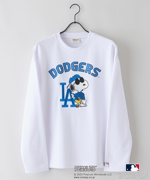 MLB（メジャーリーグベースボール）の「【MLB ×PEANUTS】オリジナルデザイン TCダンボール Tトレーナー  ドジャース カブス ヤンキース ドロップショルダー ビッグシルエット ユニセックス（スウェット・メンズ・グレー系その他3/ブルー系その他2/ベージュ系その他2/ホワイト系その他3/ホワイト系その他/ベージュ系その他/グレー系その他・MEDIUM/LARGE/X-LARGE）」の16枚目の写真
