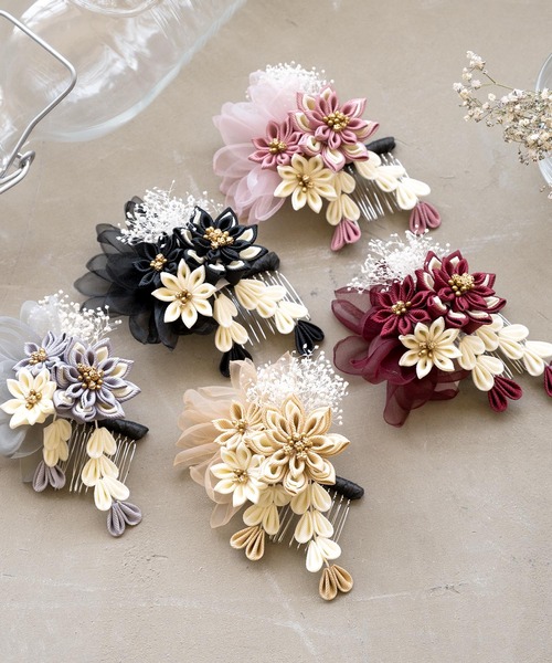 SOUBIEN(ソウビエン)の「flowerつまみ細工 髪飾り(和装小物・レディース・レッド系/ベージュ系/グレー系/ブラック系/ピンク系・FREE)」の6枚目の写真