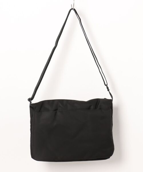 adidas(アディダス)の「《adidas》WORD サコッシュ(ショルダーバッグ・メンズ・グリーン系その他/ブラック・フリー)」の3枚目の写真