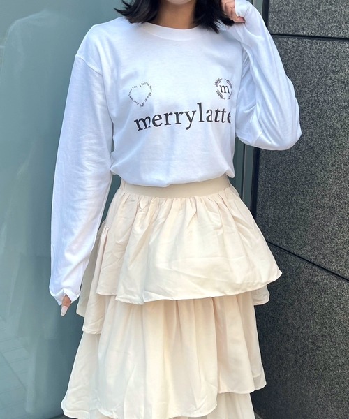 merrylatte(メリーラテ)の「merrylatteロゴロンT/長袖Tシャツ(Tシャツ/カットソー・レディース・ホワイト・MEDIUM)」の1枚目の写真