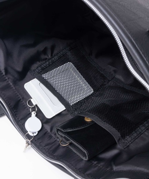 NAVY(ネイビー)の「NAVY ポリデニム・合皮切替トートバッグ(トートバッグ・メンズ・ブラック/ネイビー・フリー)」の8枚目の写真
