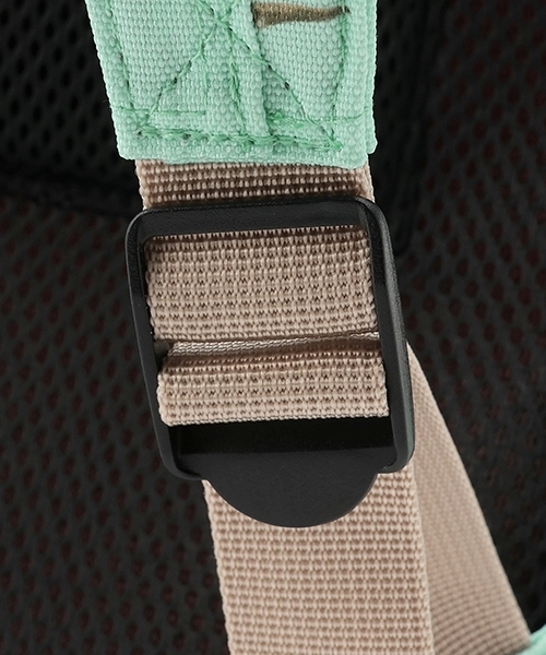 kladskap（クレードスコープ）の「恐竜総柄リュック（バックパック/リュック・キッズ・エメラルド/ベージュ・M/SS/S）」の7枚目の写真