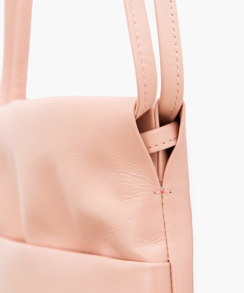 COSMIC WONDER(コズミックワンダー)の「Light leather drawstring bag(ショルダーバッグ・レディース・ライトグレー/ブラック/ピンク・FREE)」の19枚目の写真