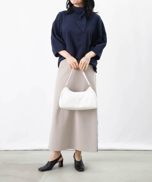 LUCA/LADY LUCK LUCA(ルカ/レディラックルカ)の「LC/LLL ボウタイ袖口タックブラウス(シャツ/ブラウス・レディース・ネイビー/アイボリー/グレー・FREE)」の13枚目の写真