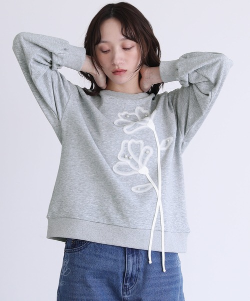 somari imagination(ソマリ イマジネーション)の「フラワーモチーフスウェット(スウェット・レディース・ネイビー/杢グレー・2/1)」の4枚目の写真
