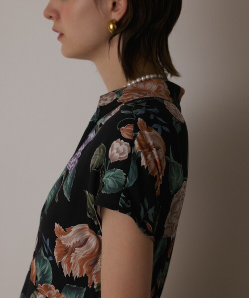 GRACE CONTINENTAL(グレースコンチネンタル)の「アンティークフラワープリントワンピース(ワンピース・レディース・ベージュ/ブラック・36/38)」の10枚目の写真