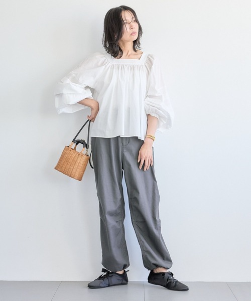 Mazell（マゼル）の「Mazell / サテンライトスニーカー（スニーカー・レディース・ブラック・LL/S/M/L）」の2枚目の写真