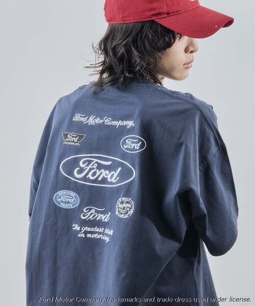 PUBLUX(パブリュクス)の「PUBLUX/パブリュクス 別注 Ford バックロゴ刺繍プリントTシャツ(限定展開)(UNISEX)(Tシャツ/カットソー・メンズ・ホワイト/ピンク/ネイビー・SMALL/MEDIUM/LARGE)」の2枚目の写真