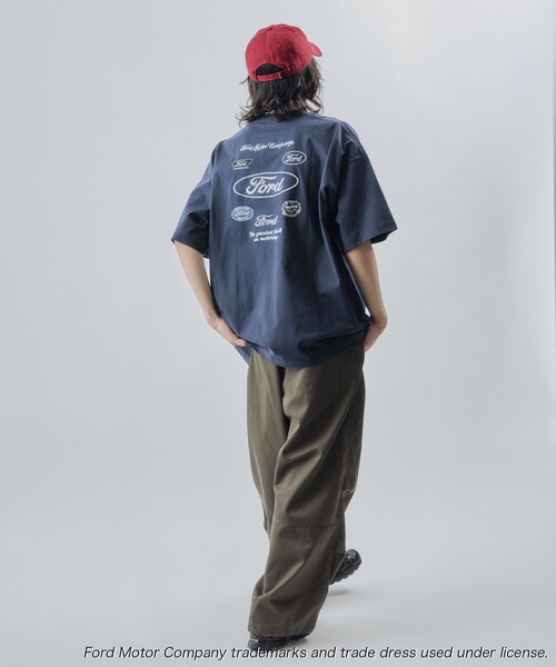PUBLUX(パブリュクス)の「PUBLUX/パブリュクス 別注 Ford バックロゴ刺繍プリントTシャツ(限定展開)(UNISEX)(Tシャツ/カットソー・メンズ・ホワイト/ピンク/ネイビー・SMALL/MEDIUM/LARGE)」の5枚目の写真