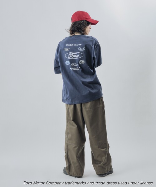 PUBLUX(パブリュクス)の「PUBLUX/パブリュクス 別注 Ford バックロゴ刺繍プリントTシャツ(限定展開)(UNISEX)(Tシャツ/カットソー・メンズ・ホワイト/ピンク/ネイビー・SMALL/MEDIUM/LARGE)」の6枚目の写真