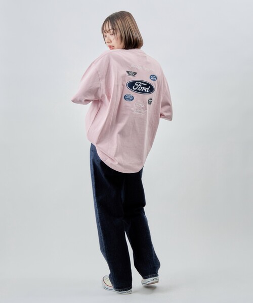 PUBLUX(パブリュクス)の「PUBLUX/パブリュクス 別注 Ford バックロゴ刺繍プリントTシャツ(限定展開)(UNISEX)(Tシャツ/カットソー・メンズ・ホワイト/ピンク/ネイビー・SMALL/MEDIUM/LARGE)」の12枚目の写真