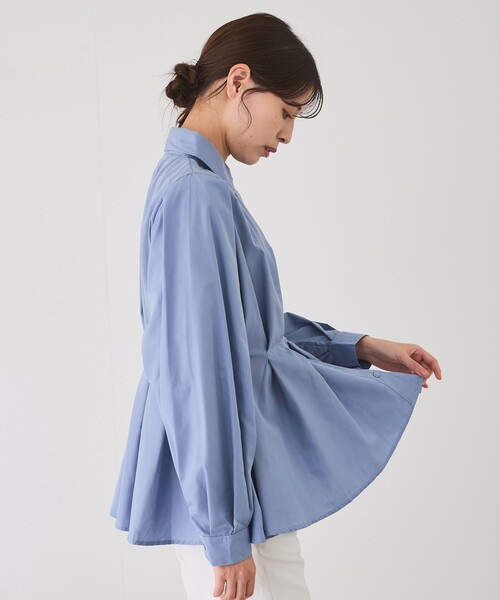 Jayro(ジャイロ)の「ウエストボリュームタックシャツカラーブラウス(シャツ/ブラウス・レディース・ブラック/ブルー/ホワイト系その他/レッド・M)」の16枚目の写真