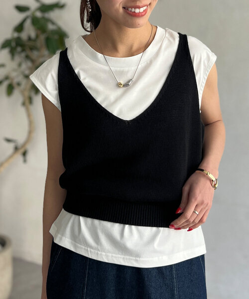 Chez toi(シェトワ)の「カット×ニットビスチェ(Tシャツ/カットソー・レディース・ブラック/ライトグレー/ベージュ・FREE)」の2枚目の写真