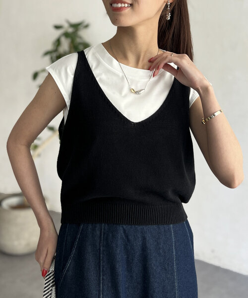 Chez toi(シェトワ)の「カット×ニットビスチェ(Tシャツ/カットソー・レディース・ブラック/ライトグレー/ベージュ・FREE)」の4枚目の写真