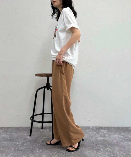 fredy emue（フレディエミュ）の「Amour PHOTO Tシャツ（Tシャツ/カットソー・レディース・チャコールグレー/ベージュ/オフホワイト・38）」の10枚目の写真