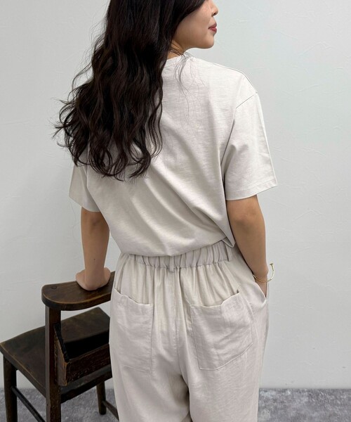 fredy emue（フレディエミュ）の「Amour PHOTO Tシャツ（Tシャツ/カットソー・レディース・チャコールグレー/ベージュ/オフホワイト・38）」の18枚目の写真