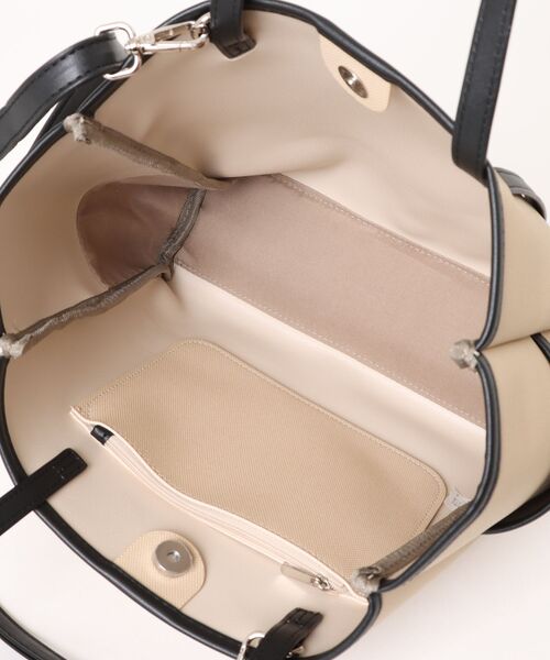 m.f.editorial（エムエフエディトリアル）の「【2WAY】配色キャンバス風 トートバッグ A4対応（トートバッグ・レディース・アイボリー/グレー・FREE）」の5枚目の写真