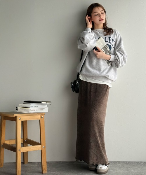 classicalelf(クラシカルエルフ)の「微光沢素材が叶える大人の余裕。ウエスト2wayふんわり楊柳プリーツスカート(ロング丈)(スカート・レディース・グレー/ブラウン/ブラック/アイボリー・X-LARGE/SMALL/MEDIUM/LARGE)」の16枚目の写真
