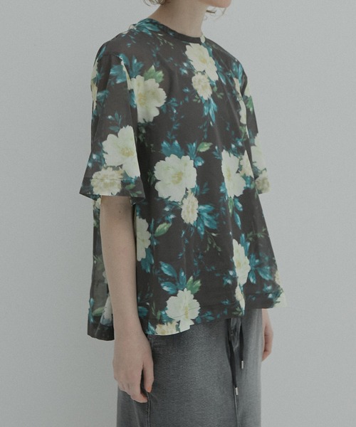 LE CIEL BLEU（ルシェルブルー）の「ヴィンテージフローラルケープレットトップ / Vintage Floral Capelet Top（シャツ/ブラウス・レディース・ブラック/オフホワイト・36）」の6枚目の写真