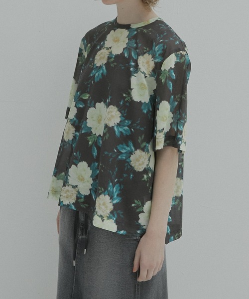 LE CIEL BLEU（ルシェルブルー）の「ヴィンテージフローラルケープレットトップ / Vintage Floral Capelet Top（シャツ/ブラウス・レディース・ブラック/オフホワイト・36）」の5枚目の写真