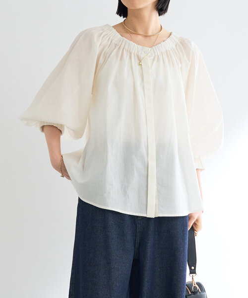un dix cors（アンディコール）の「ギャザーオフショルブラウス（シャツ/ブラウス・レディース・オフホワイト/ブルー/ブラック・FREE）」の2枚目の写真