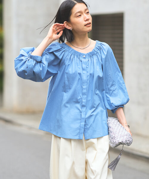 un dix cors（アンディコール）の「ギャザーオフショルブラウス（シャツ/ブラウス・レディース・オフホワイト/ブルー/ブラック・FREE）」の3枚目の写真