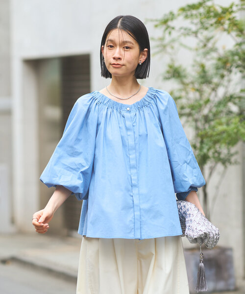 un dix cors（アンディコール）の「ギャザーオフショルブラウス（シャツ/ブラウス・レディース・オフホワイト/ブルー/ブラック・FREE）」の4枚目の写真