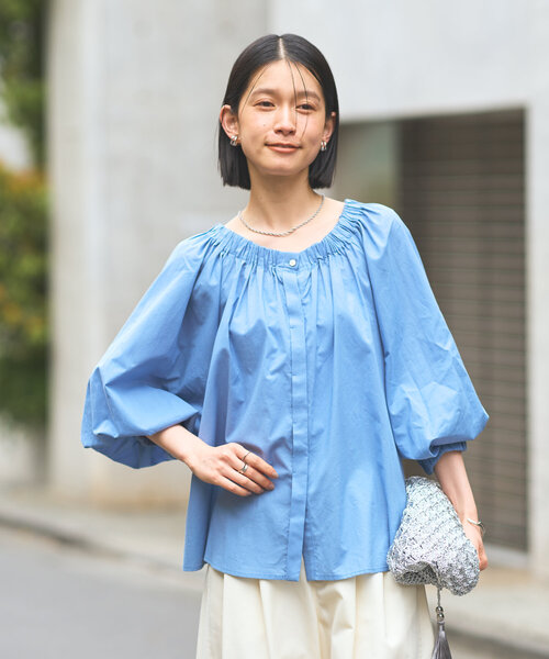 un dix cors（アンディコール）の「ギャザーオフショルブラウス（シャツ/ブラウス・レディース・オフホワイト/ブルー/ブラック・FREE）」の5枚目の写真