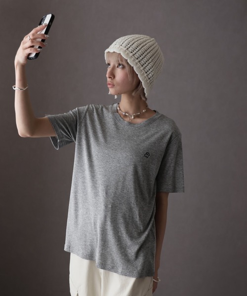 Girly Doll(ガーリードール)の「ワンポイントデザインシアーTシャツ(Tシャツ/カットソー・レディース・グレー/ブラック/ホワイト・F)」の9枚目の写真