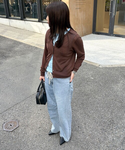 fredy emue（フレディエミュ）の「リネン混ポケ付きカーディガン（カーディガン/ボレロ・レディース・イエロー/サックスブルー/オフホワイト/ブラウン・38）」の10枚目の写真