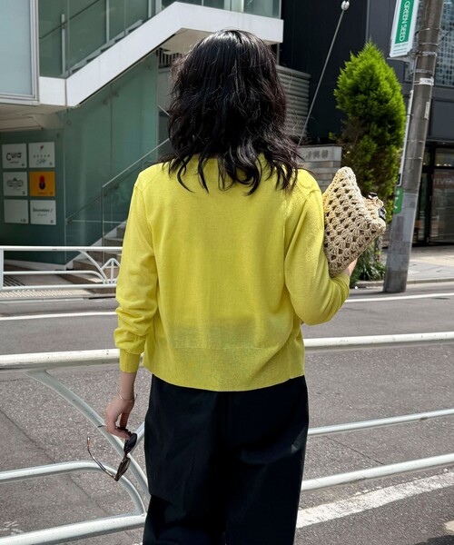 fredy emue（フレディエミュ）の「リネン混ポケ付きカーディガン（カーディガン/ボレロ・レディース・イエロー/サックスブルー/オフホワイト/ブラウン・38）」の20枚目の写真