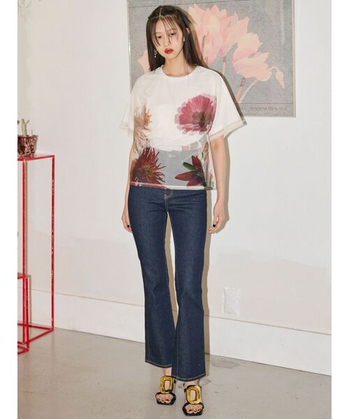 MURUA(ムルーア)の「【MURUA×STAYFLOWER】チュールドッキングフラワーTシャツ(Tシャツ/カットソー・レディース・ベージュ/ブルー/アイボリー・FREE)」の15枚目の写真